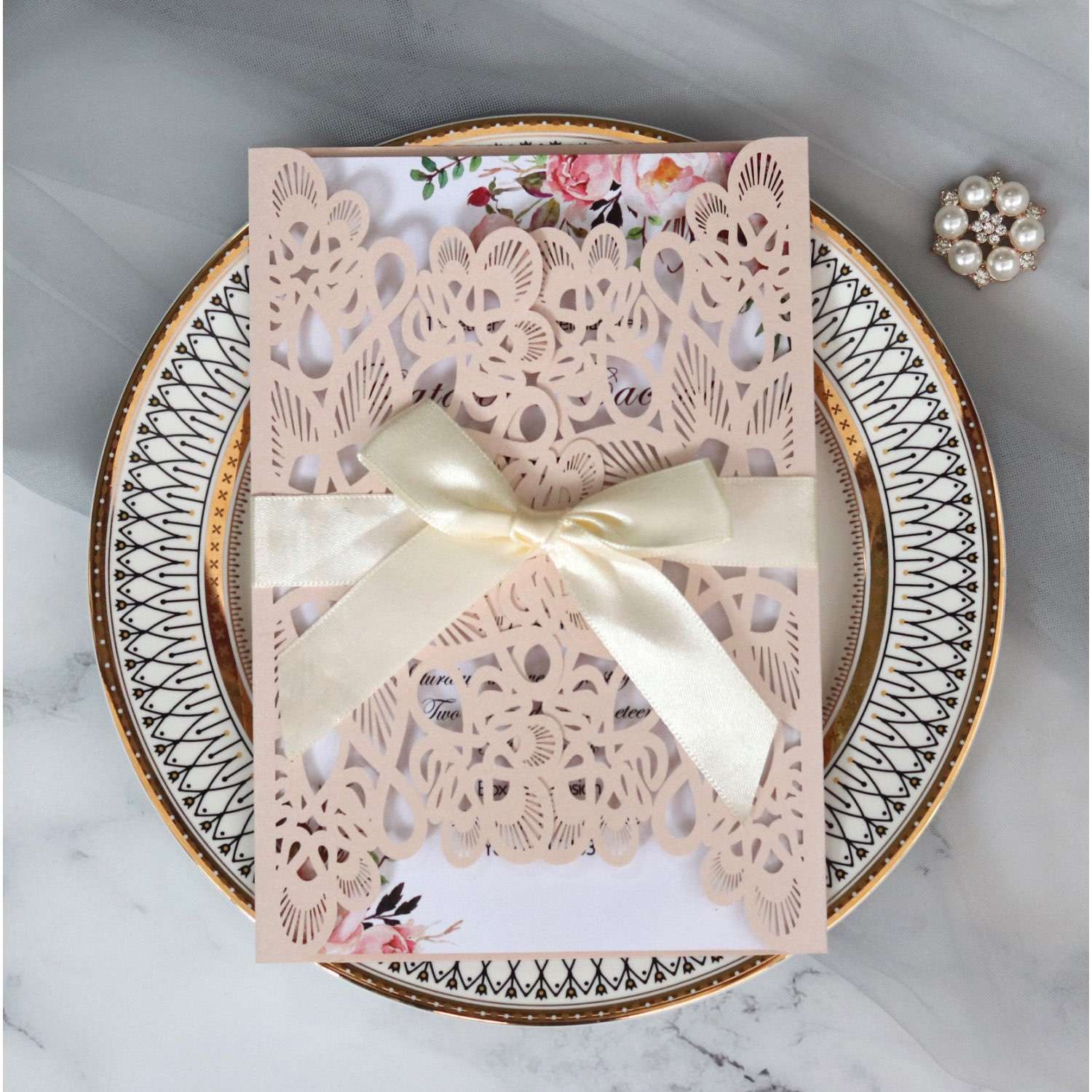 White Wedding Invitation Card European-style Decorative Pattern